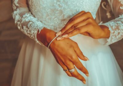 Les bracelets pour les mariages : tendances et conseils pour faire le bon choix