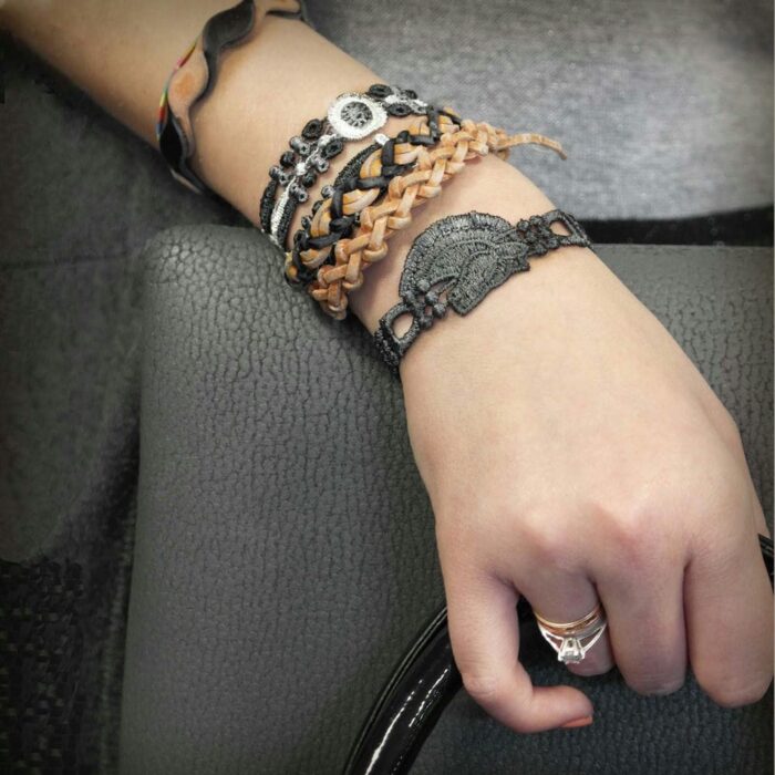 Bracelet motif Cheval à superposer avec d'autres bracelets - Missiu