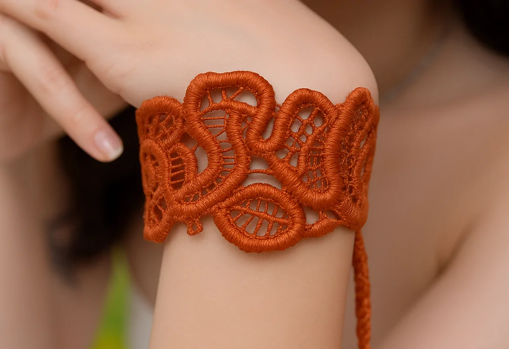 Bracelet en tissu à faire soi-même : les matériaux à utiliser Bracelet en tissu à faire soi-meme couleur orange
