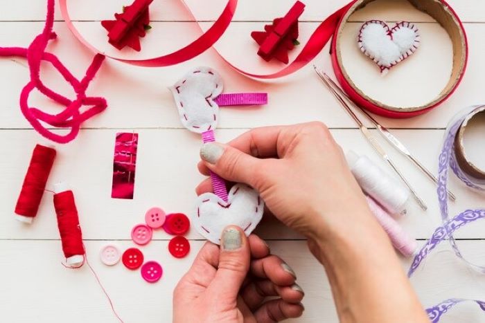 Tutoriel simple de bracelet tissu à faire soi-même Méthode simple pour bracelet tissu à faire soi-même
