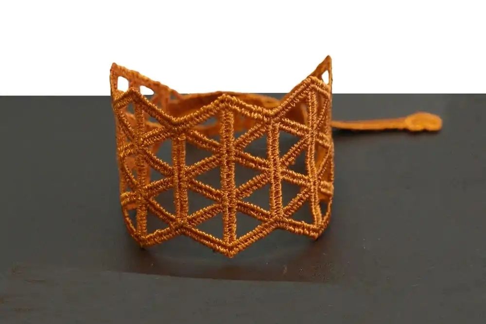 Bracelet manchette Nathalie de missiu couleur dorée