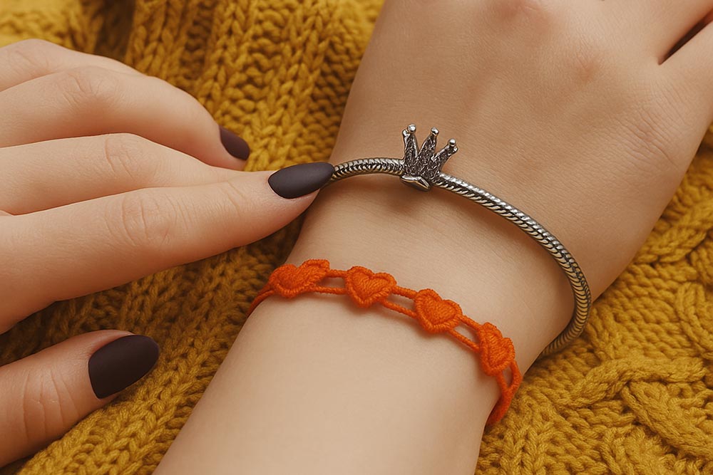 Comment sublimer un bracelet anneau avec un bracelet textile ? Bracelet anneau et bracelet en tissu