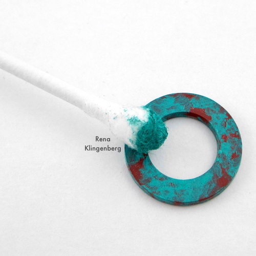 Procédure de patine pour le didacticiel de bracelet Patina Hardware par Rena Klingenberg