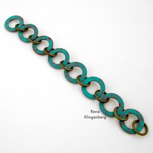 Tutoriel sur l'assemblage du bracelet Patina Hardware par Rena Klingenberg