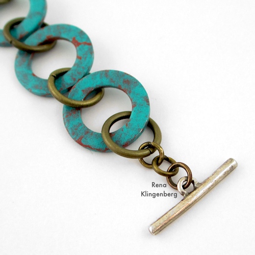 Tutoriel sur la fixation du fermoir au bracelet Patina Hardware par Rena Klingenberg