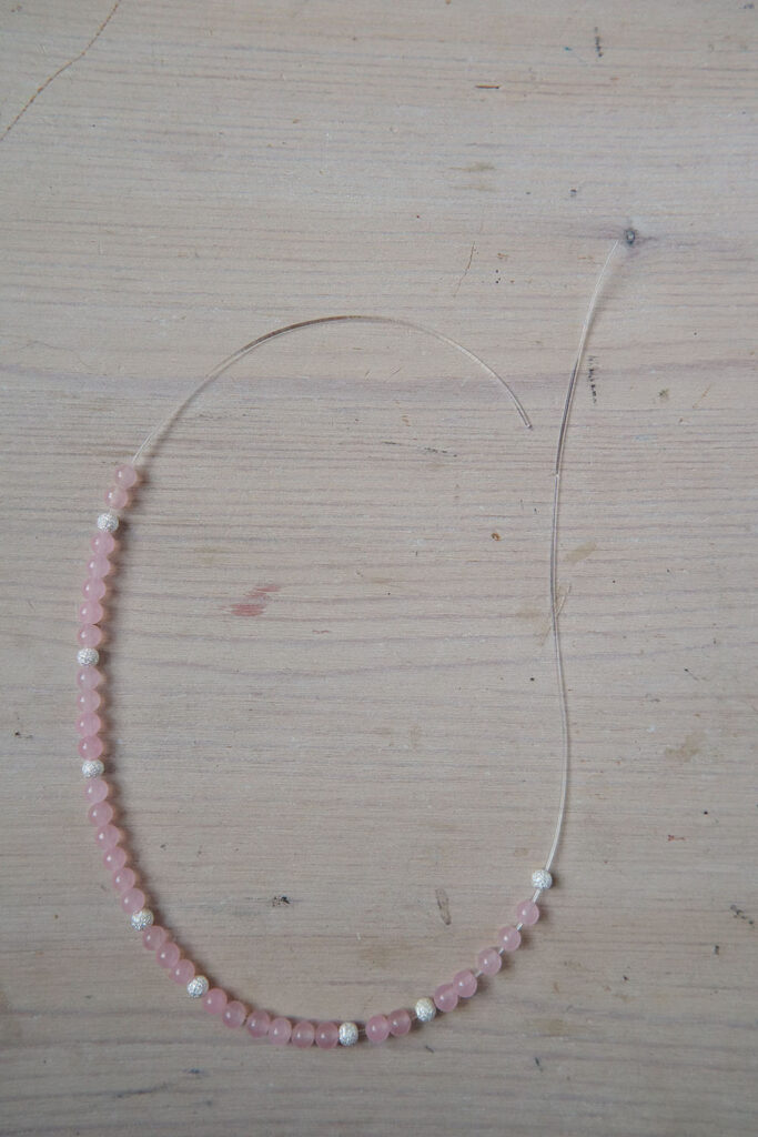 1769629195 648 Comment fabriquer un bracelet de pierres precieuses