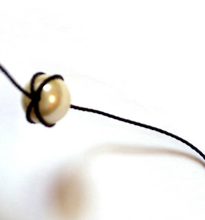 1770670916 566 Brick stitch autour dune perle