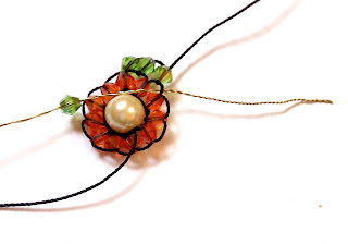 1770670929 622 Brick stitch autour dune perle