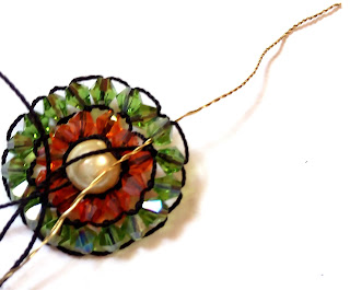 1770670930 350 Brick stitch autour dune perle