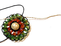 1770670932 326 Brick stitch autour dune perle