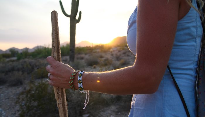 Un des modèles de bracelet brodé à prix abordable Un des modèles de bracelet brodé à prix abordable